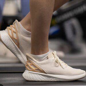 Kizik Women's Athens White Crème (cream) size 11.5 / 11